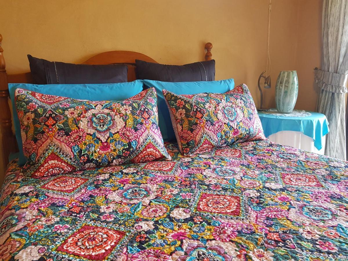 Mapleton Peaceful Provence Bnb Kamer foto