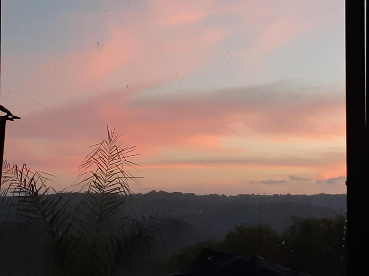 Mapleton Peaceful Provence Bnb Buitenkant foto