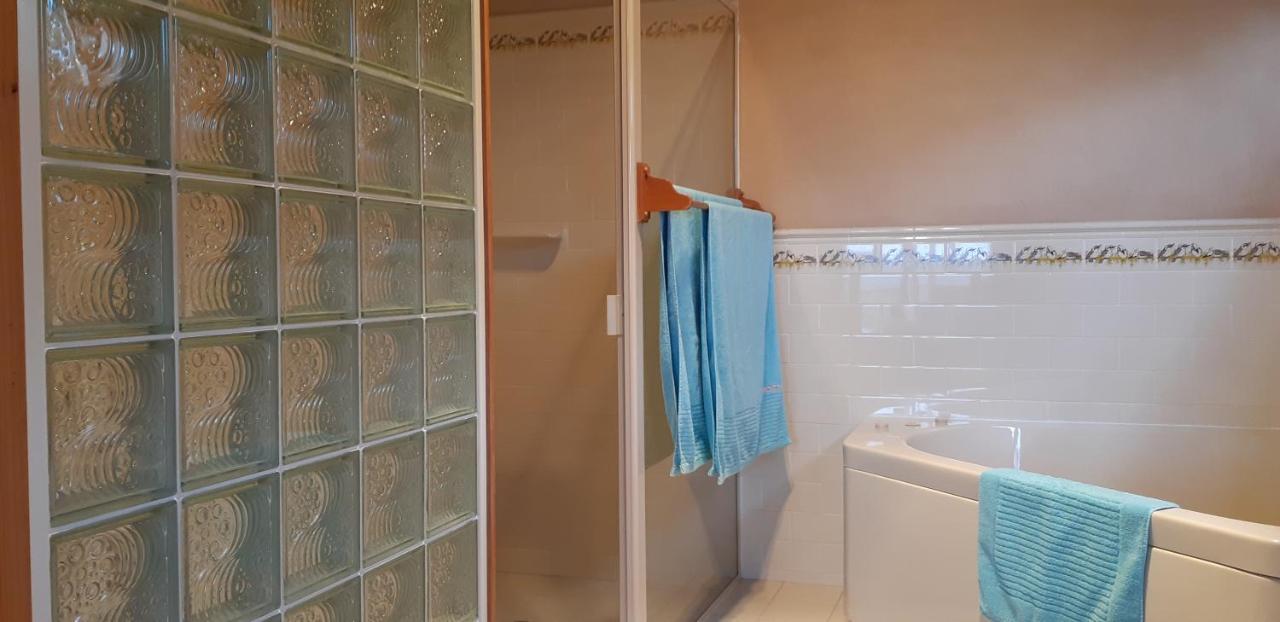 Mapleton Peaceful Provence Bnb Buitenkant foto